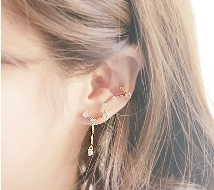 大人気☆7スター・イヤーカフ〜2カラー