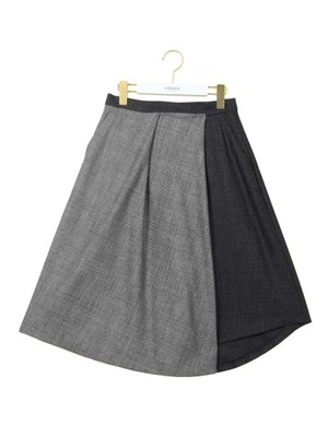 アシンメトリータックスカート
