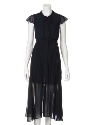 プリーツマキシワンピース