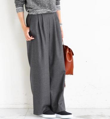 BY∵ サキソニータックワイドパンツ