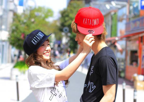 KATAOMOIキャップ