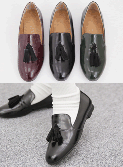 タッセルスリムローファー