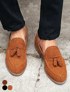 スエード調素材タッセルローファー