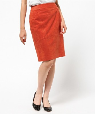 スエード調タイトスカート