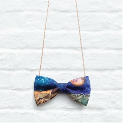 蝶ネクタイネックレス　プラネット