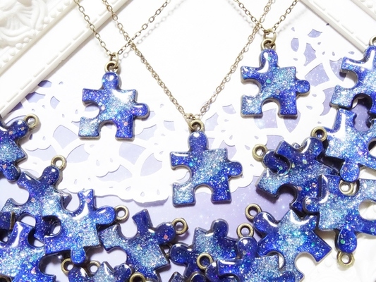 ☆宇宙・銀河　パズルピースのネックレス～宇宙塗りレジン～☆