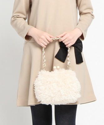 がま口ニットフェザーチェーンバッグ