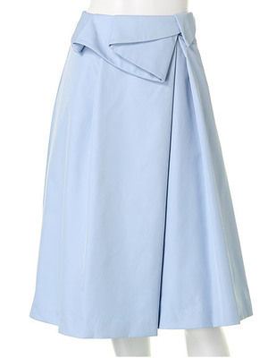 フロントタックスカート