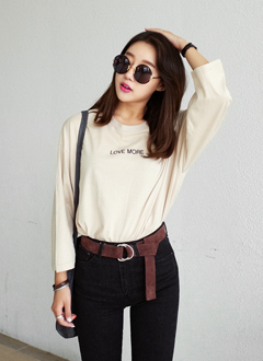 LOVEMOREロゴ＆バックプリント入りドロップショルダートップス・全3色・t45162