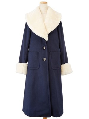 ファーツキロングコート