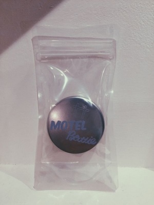 "Tin-Case （丸）MOTEL Bettie"