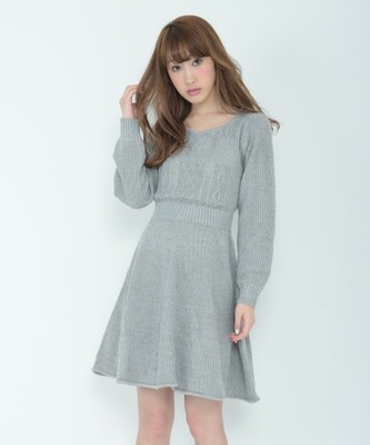 フレアニットワンピース