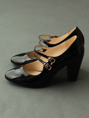 チャンキーヒールストラップパンプス