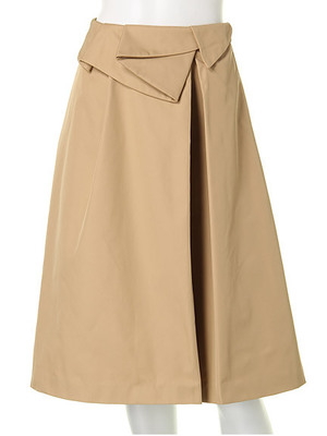 フロントタックスカート