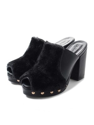 スタッズファーミュール