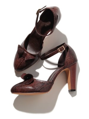 Lily Brown (リリーブラウン)  フロントリボンストラップシューズ