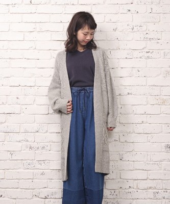 切り替えざっくりニットガウン