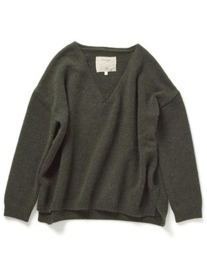 アンゴラ混Vネックワイドニット