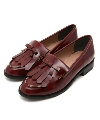 タッセルローファー