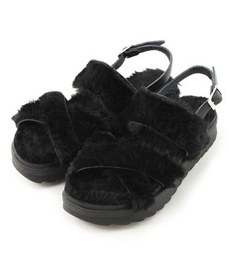 フェイクファーサンダル