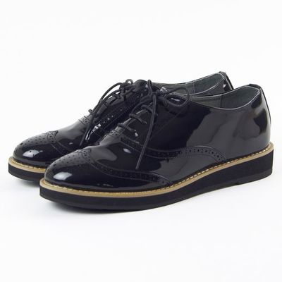 ウイングチップシューズ