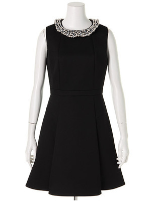 襟ビジュー取り外しフレアワンピース