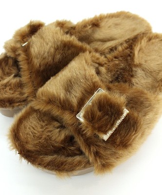 厚底ファーサンダル