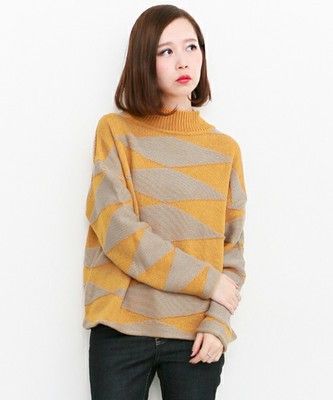 KBF ダイヤ柄ハイネックニット