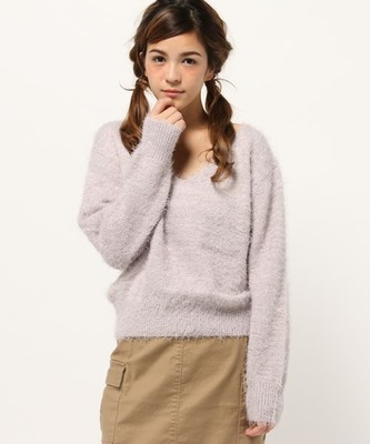 フェザーＶネックプルオーバーニット