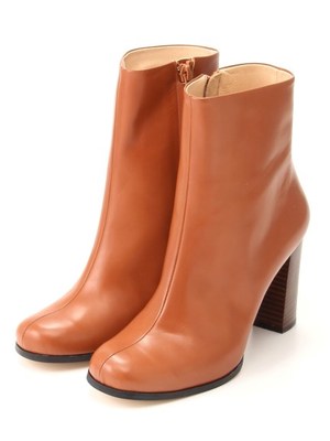 ＳＨＯＲＴ　ＢＯＯＴＳ