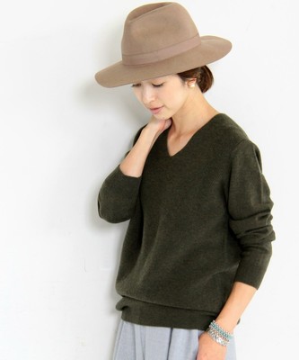  ウールカシミヤVネックニット