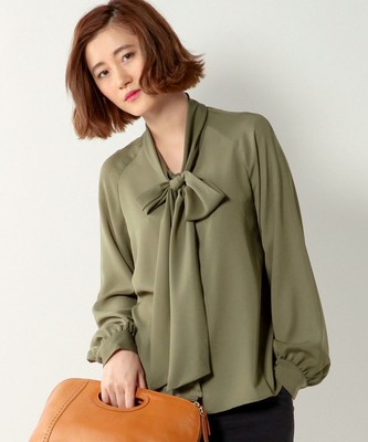 ボウタイ ブラウス