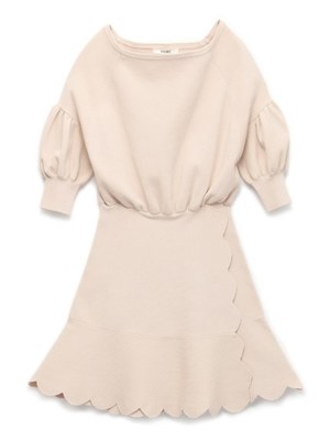 スカラップニットワンピース