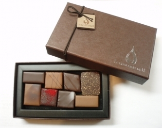 コフレ　ドゥ　ショコラ　8粒入り