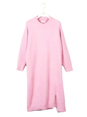 【emmi atelier】フロントスリットワンピース