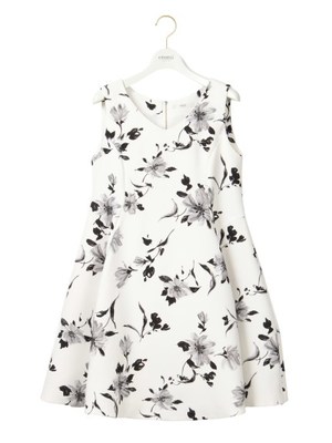 【emmi atelier】フラワーＡラインワンピース