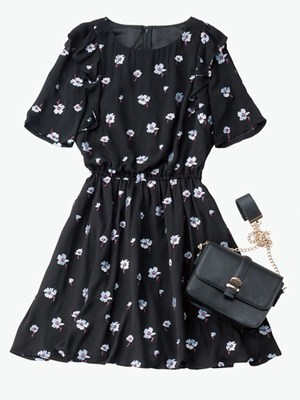 フラワー刺繍ワンピース