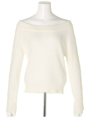 アンゴラオフショルニット