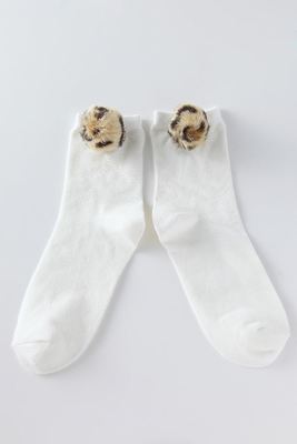 ヒョウ柄ボンボン付きソックス