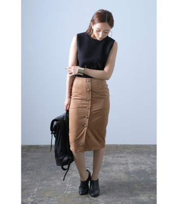 AZUL by moussy フェイクスェード下ボタンタイトスカート