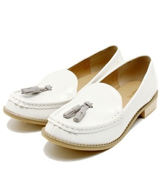 リスクロース ホワイトローファー