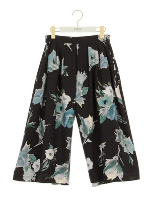 【emmi】フラワーガウチョパンツ