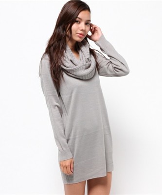 スヌード付きVネックニットワンピース