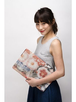 *スクリーンドアクラッチ