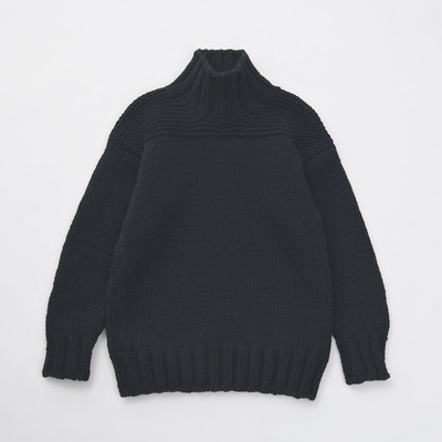Hand Knitted Turtleneck / Black