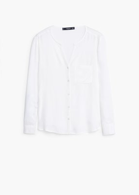 テクスチャード素材のエアリーブラウス