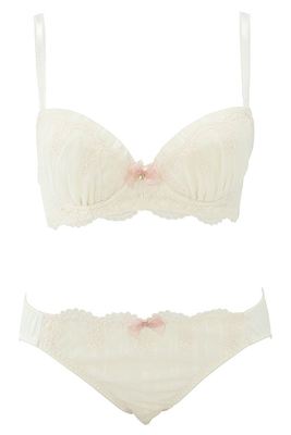 [永遠のブラ]アミカルストライプブラセット