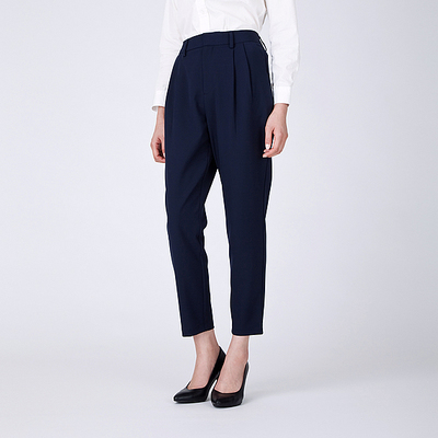 GU イージークロップドテーパードパンツ