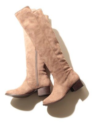 ローヒールロングブーツ