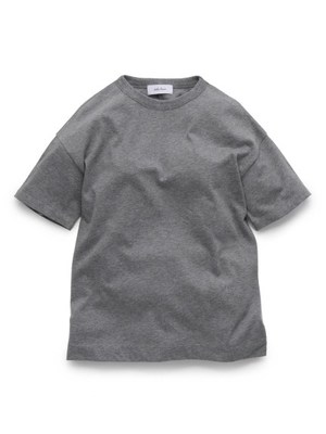 シンプル無地Tシャツ